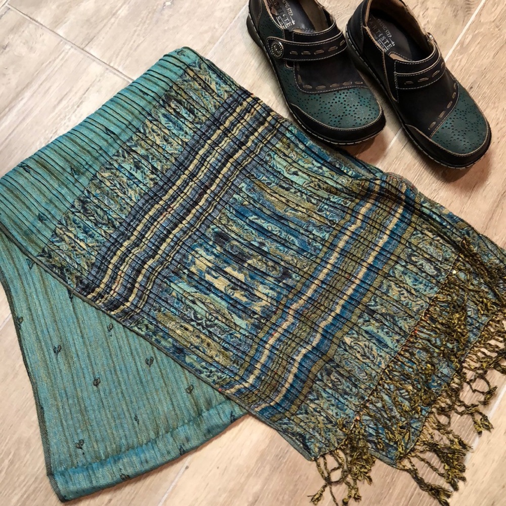 Santa Fe Scarf/Wrap - Picture 1 of 7